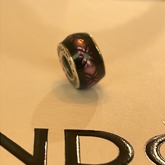 Authentic Pandora Vintage Floral Spacer charm enamel and sterling silver - Picture 3 of 6